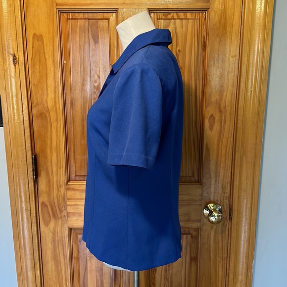 Sag harbor button up top - Picture 3 of 6